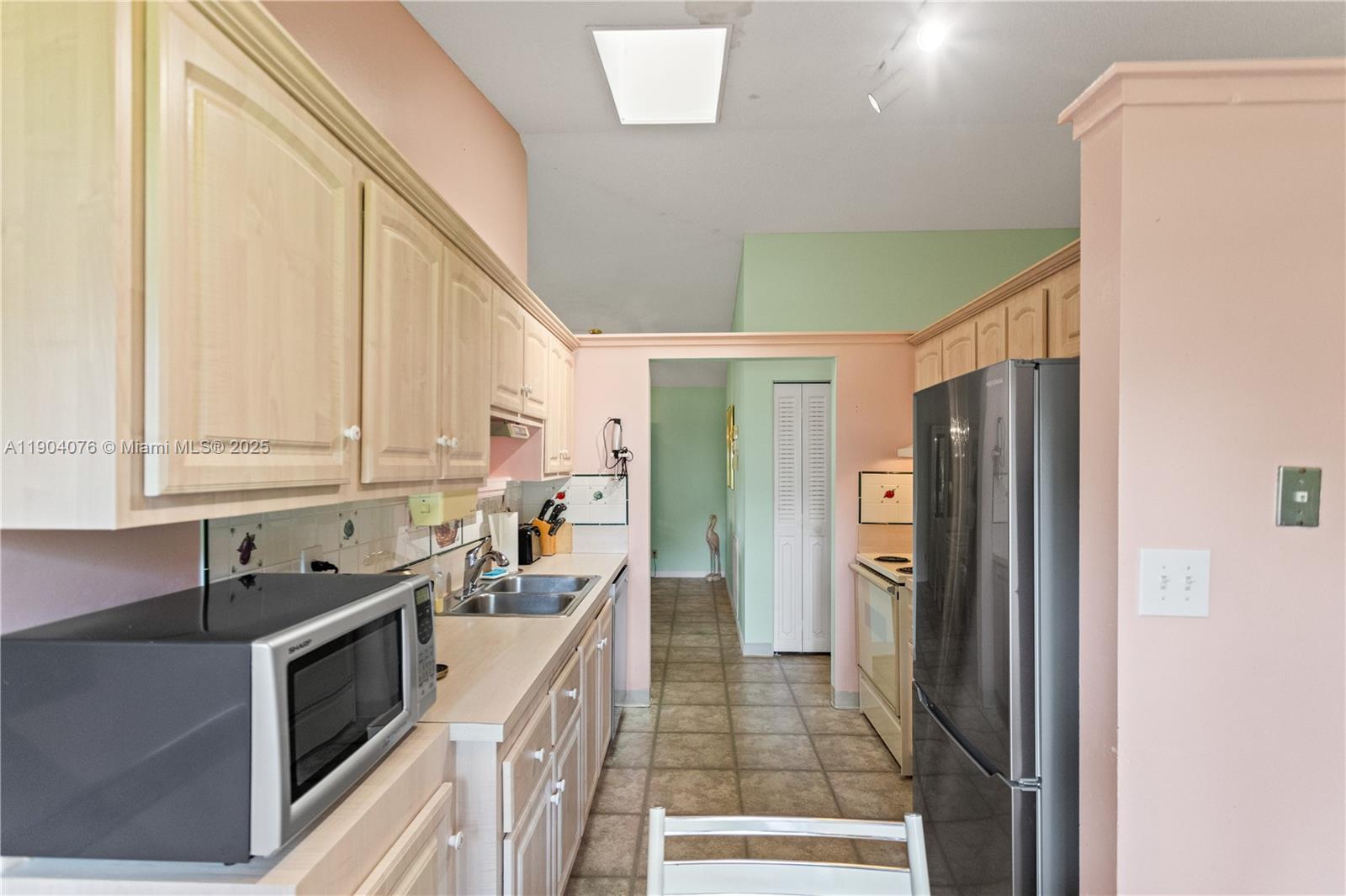 SHADYWOODS PH ONE - Residential