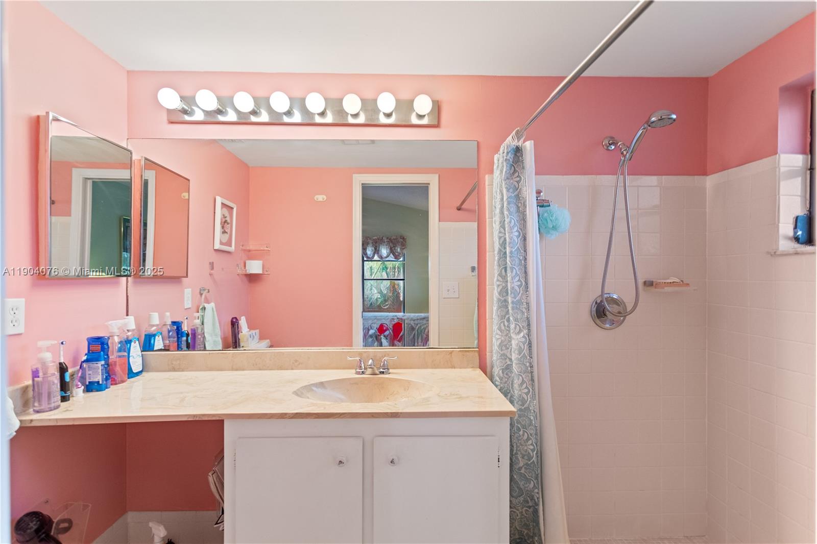 SHADYWOODS PH ONE - Residential