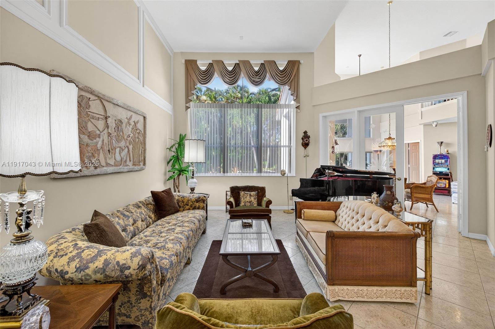 ROLLING HILLS GOLF & TENN - Residential