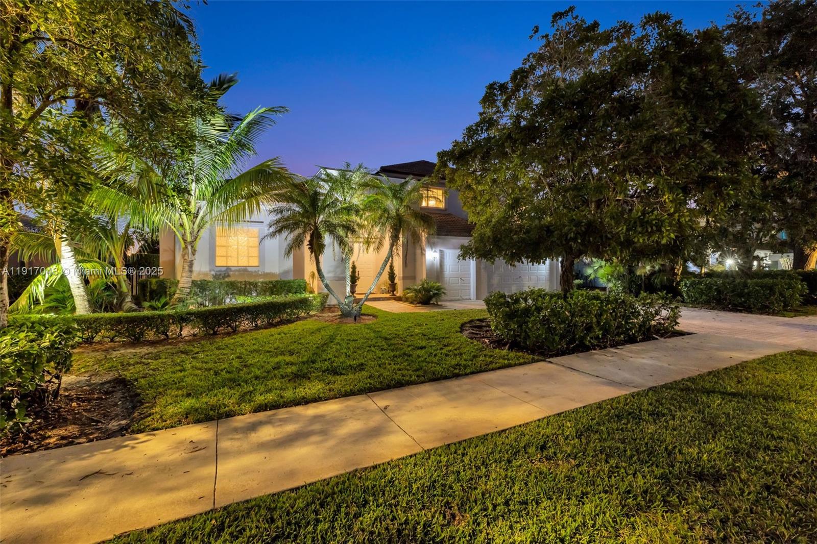 ROLLING HILLS GOLF & TENN - Residential