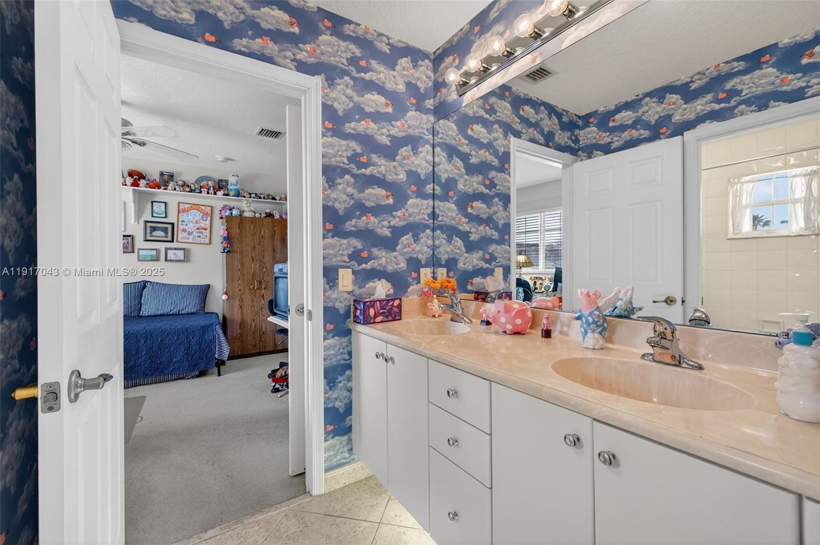 ROLLING HILLS GOLF & TENN - Residential