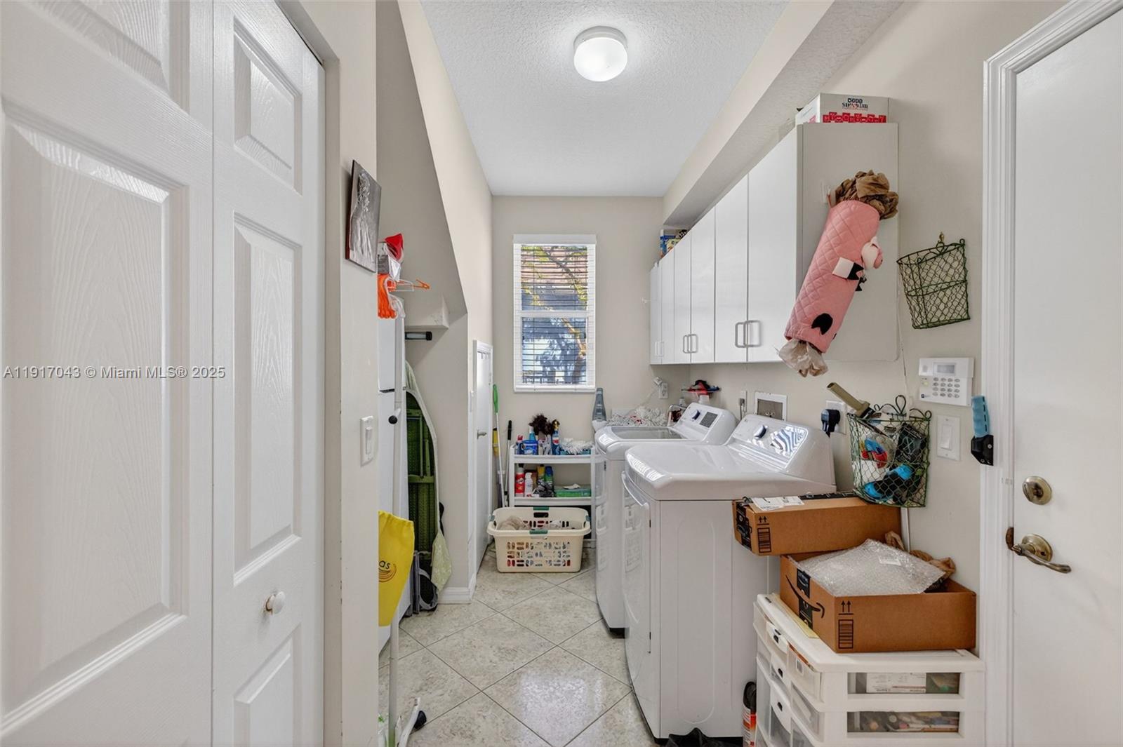 ROLLING HILLS GOLF & TENN - Residential