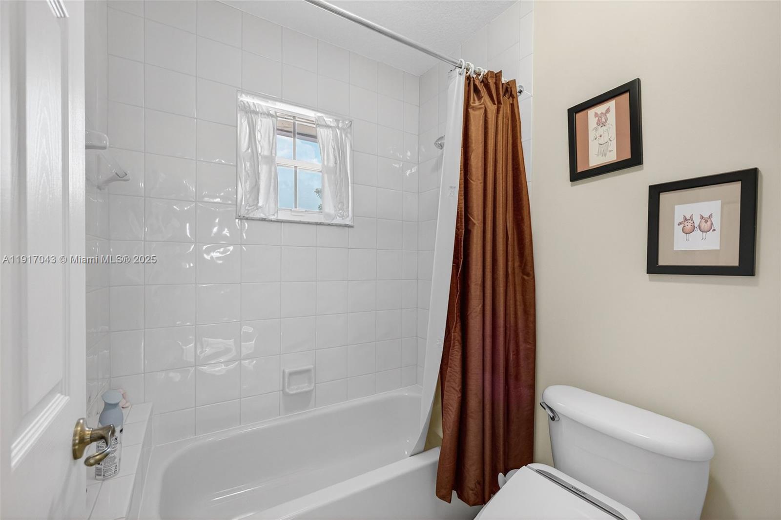 ROLLING HILLS GOLF & TENN - Residential