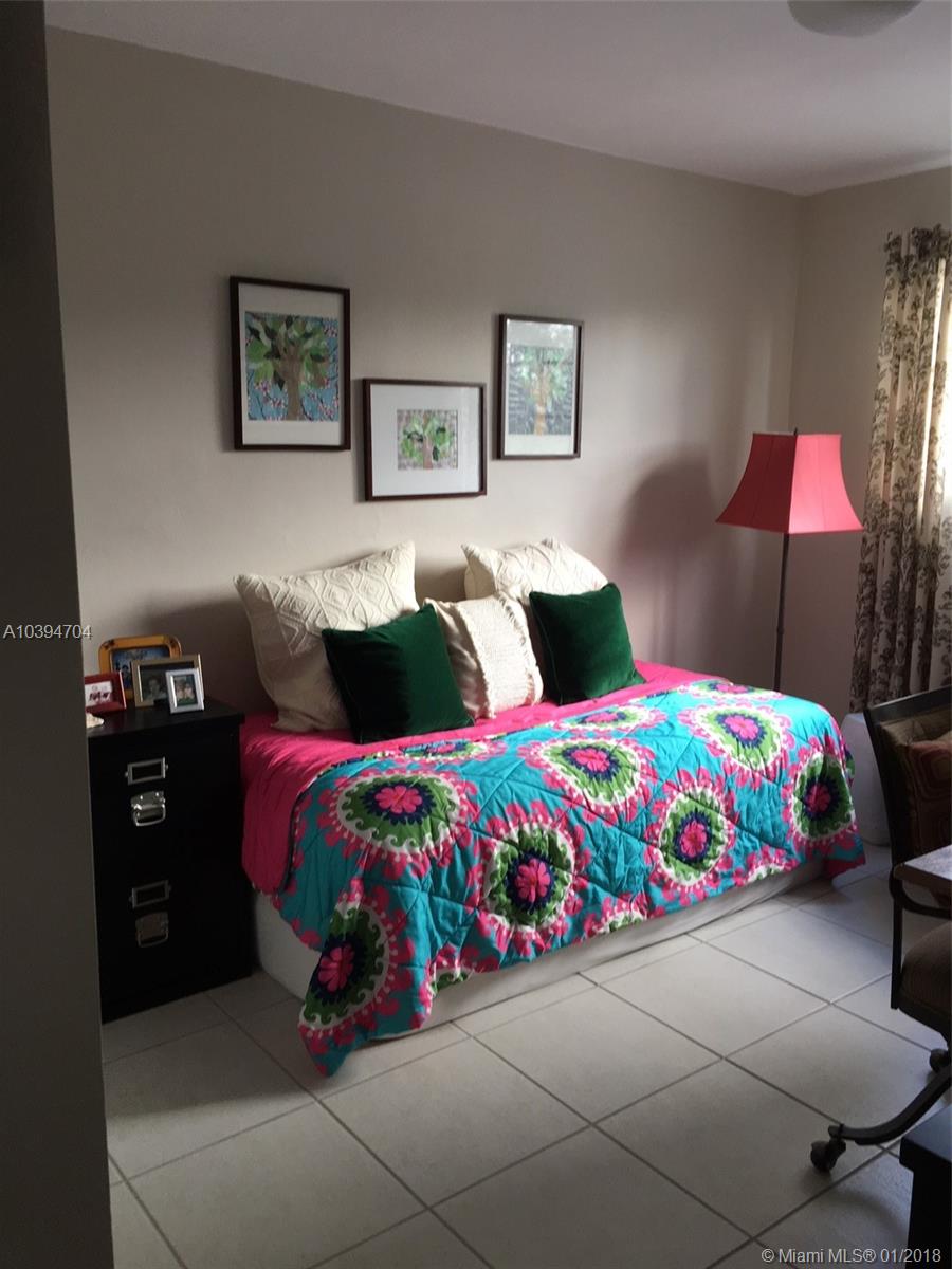 GABLES WAY CONDO - Residential Lease