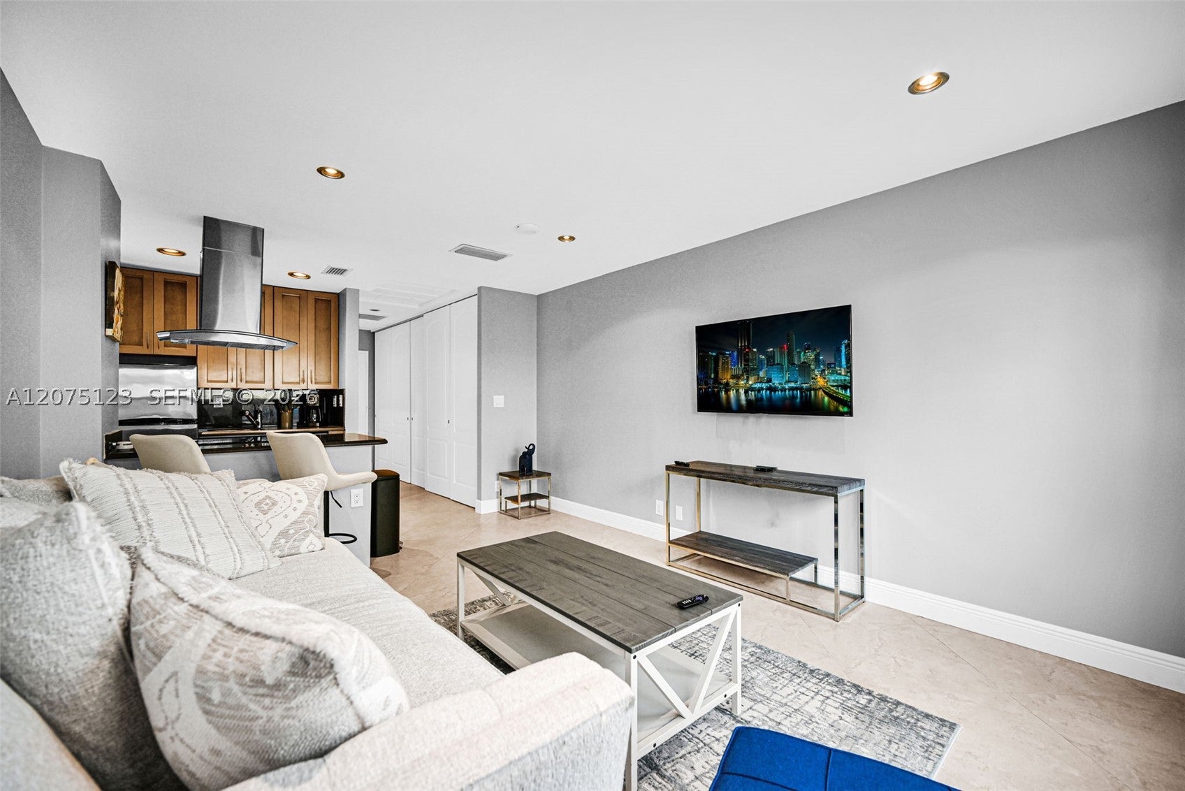 405 N Ocean Blvd 103