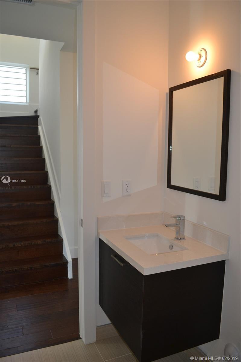 CONTEMPO TOWNHOMES - Residential Lease
