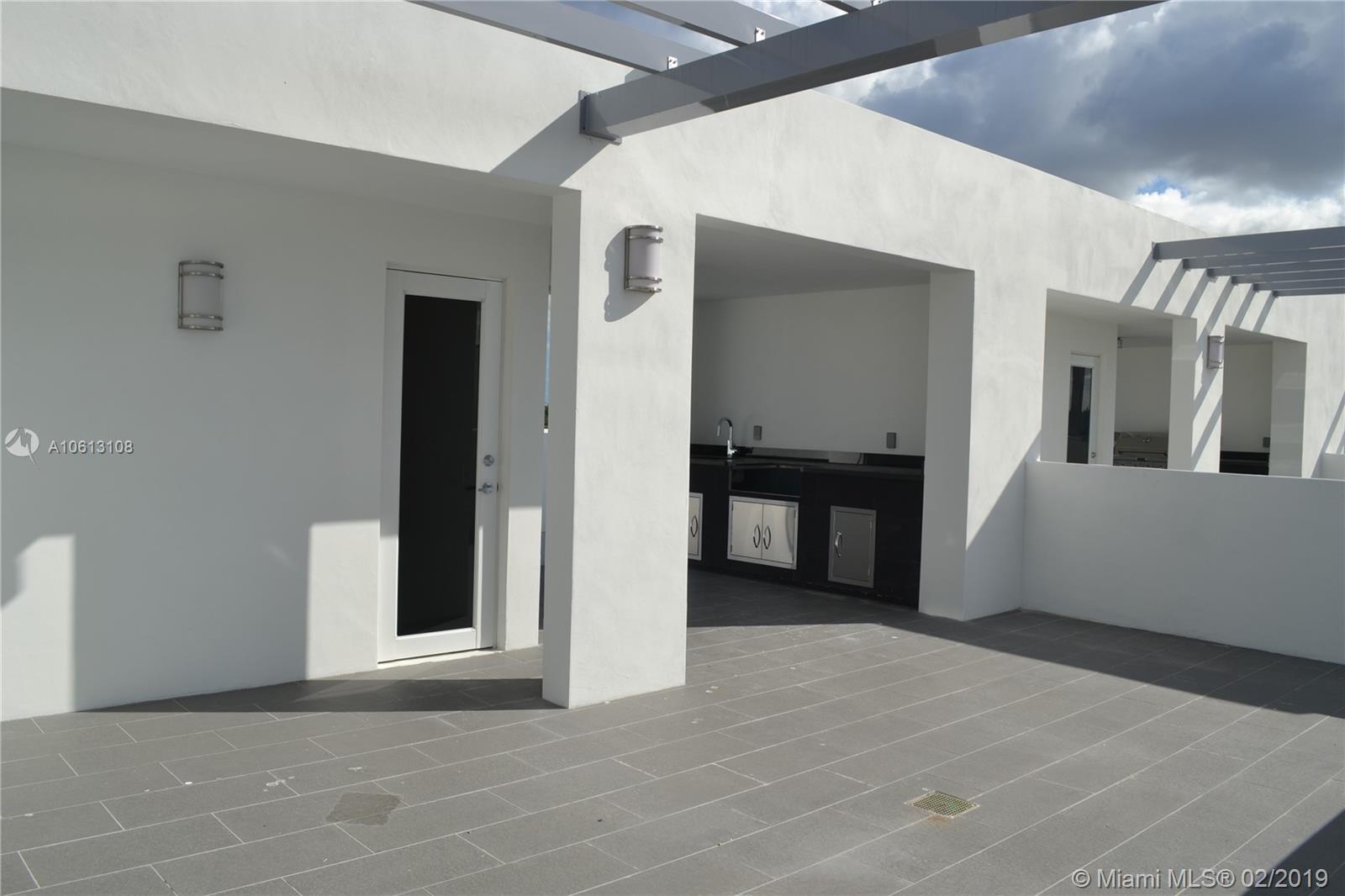 CONTEMPO TOWNHOMES - Residential Lease