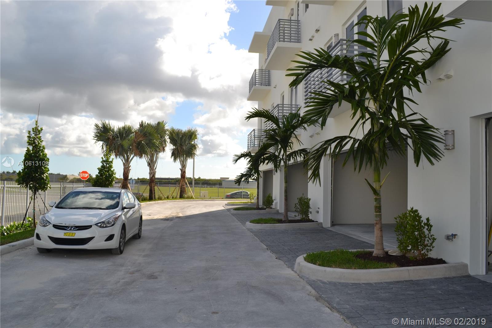 CONTEMPO TOWNHOMES - Residential Lease
