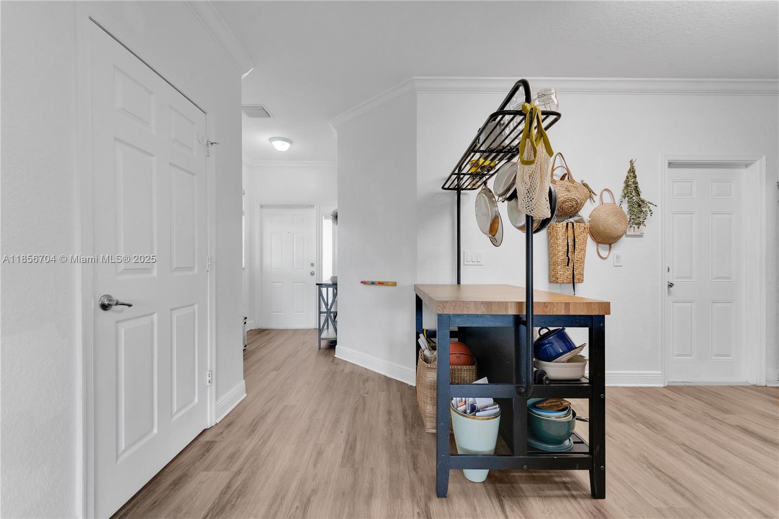8080 NW 27th St