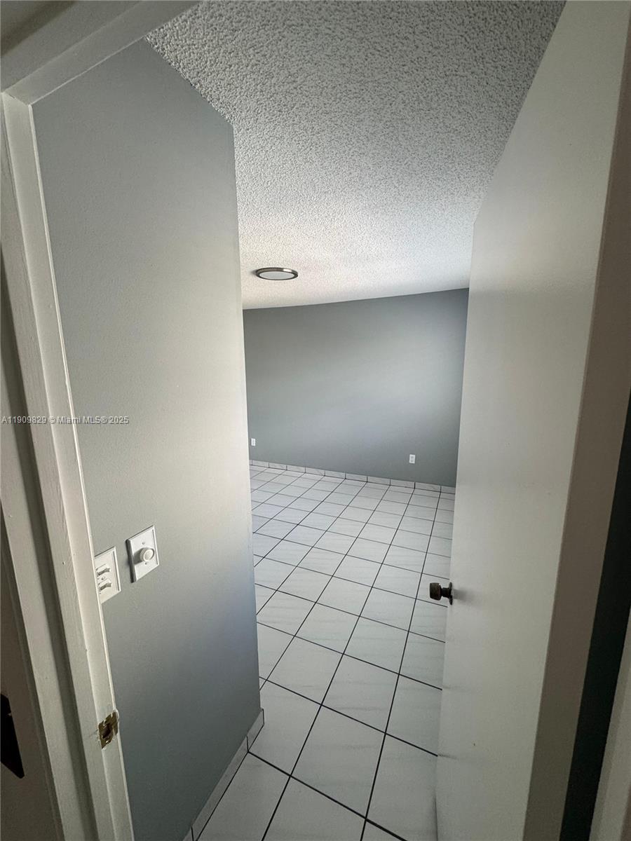 HAMMOCKS SEC 3 - Residential Lease