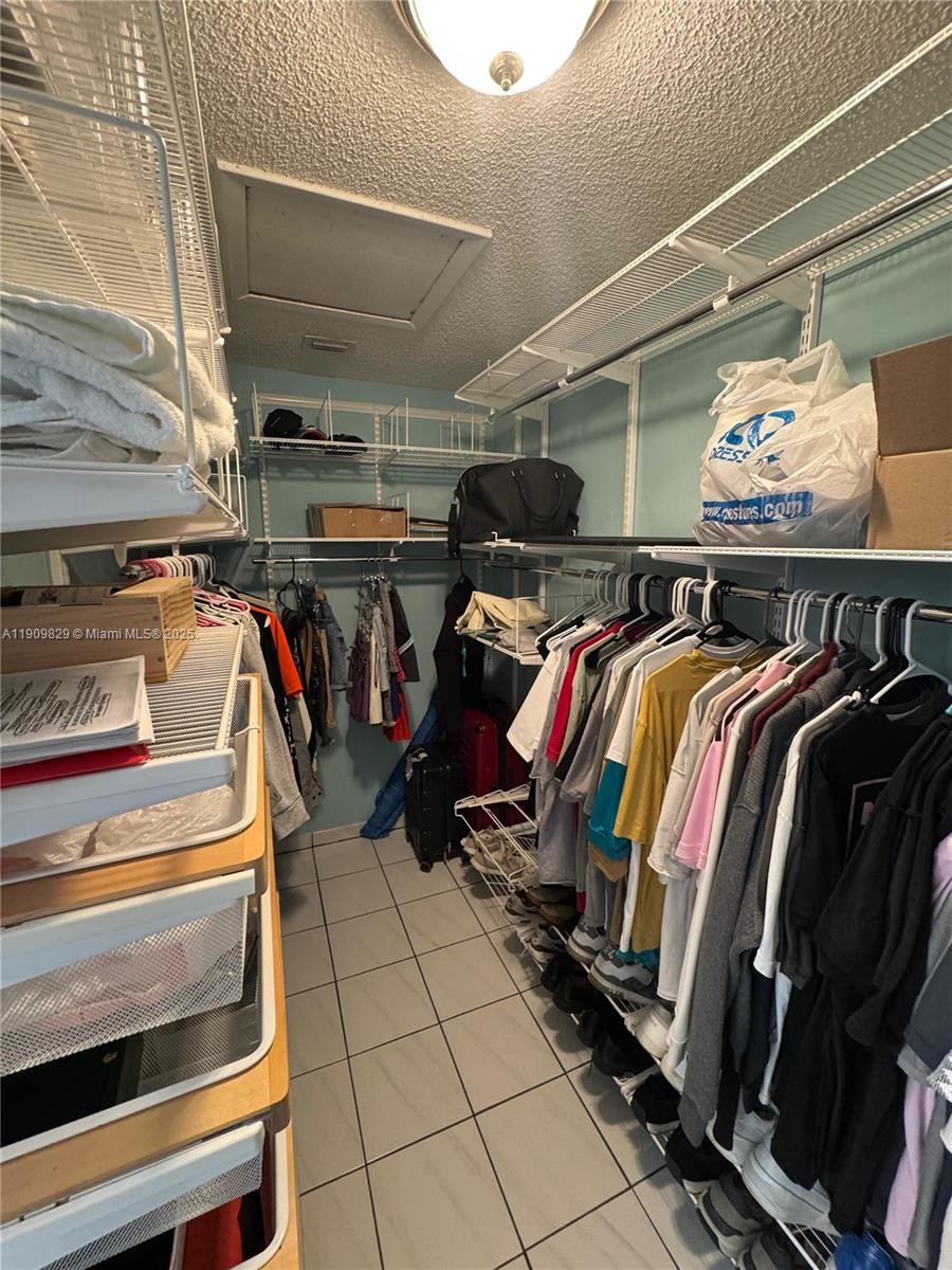 HAMMOCKS SEC 3 - Residential Lease