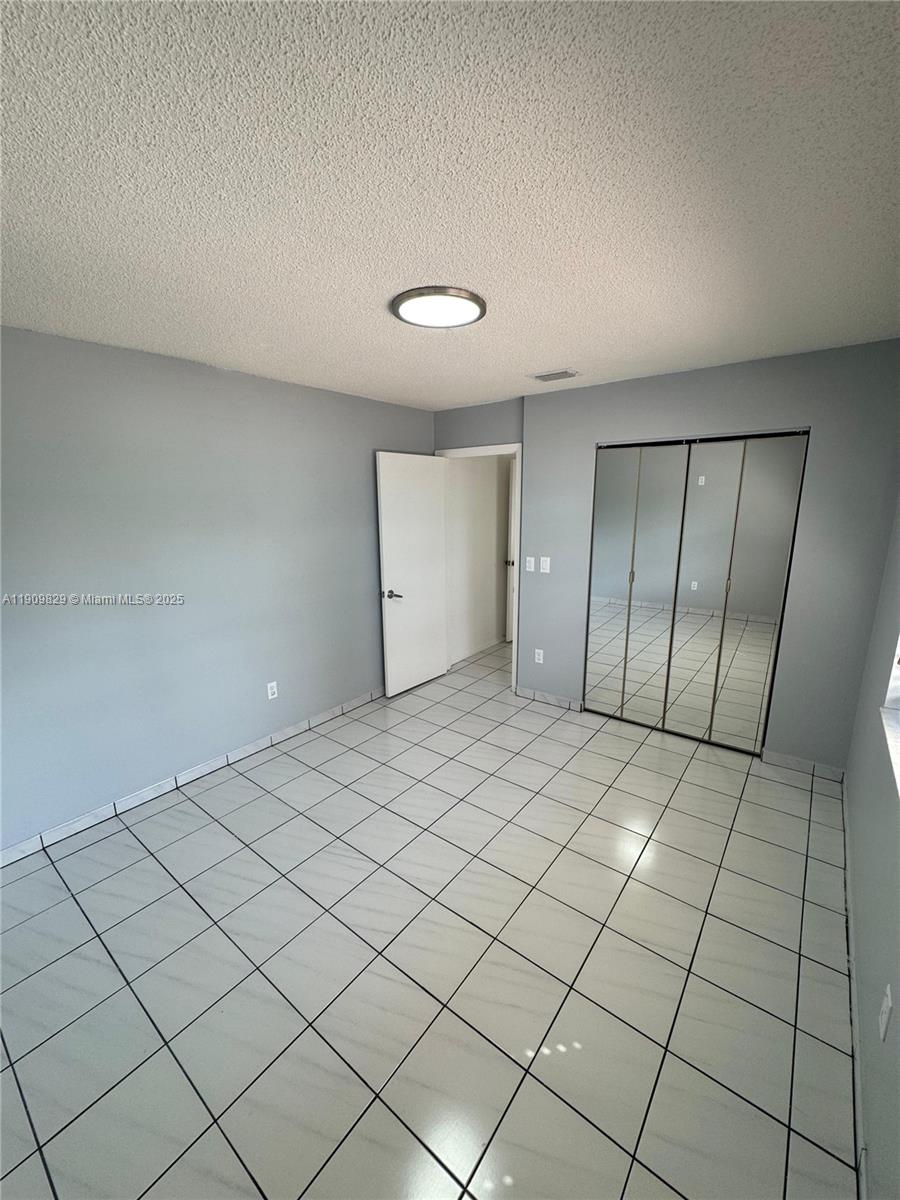 HAMMOCKS SEC 3 - Residential Lease