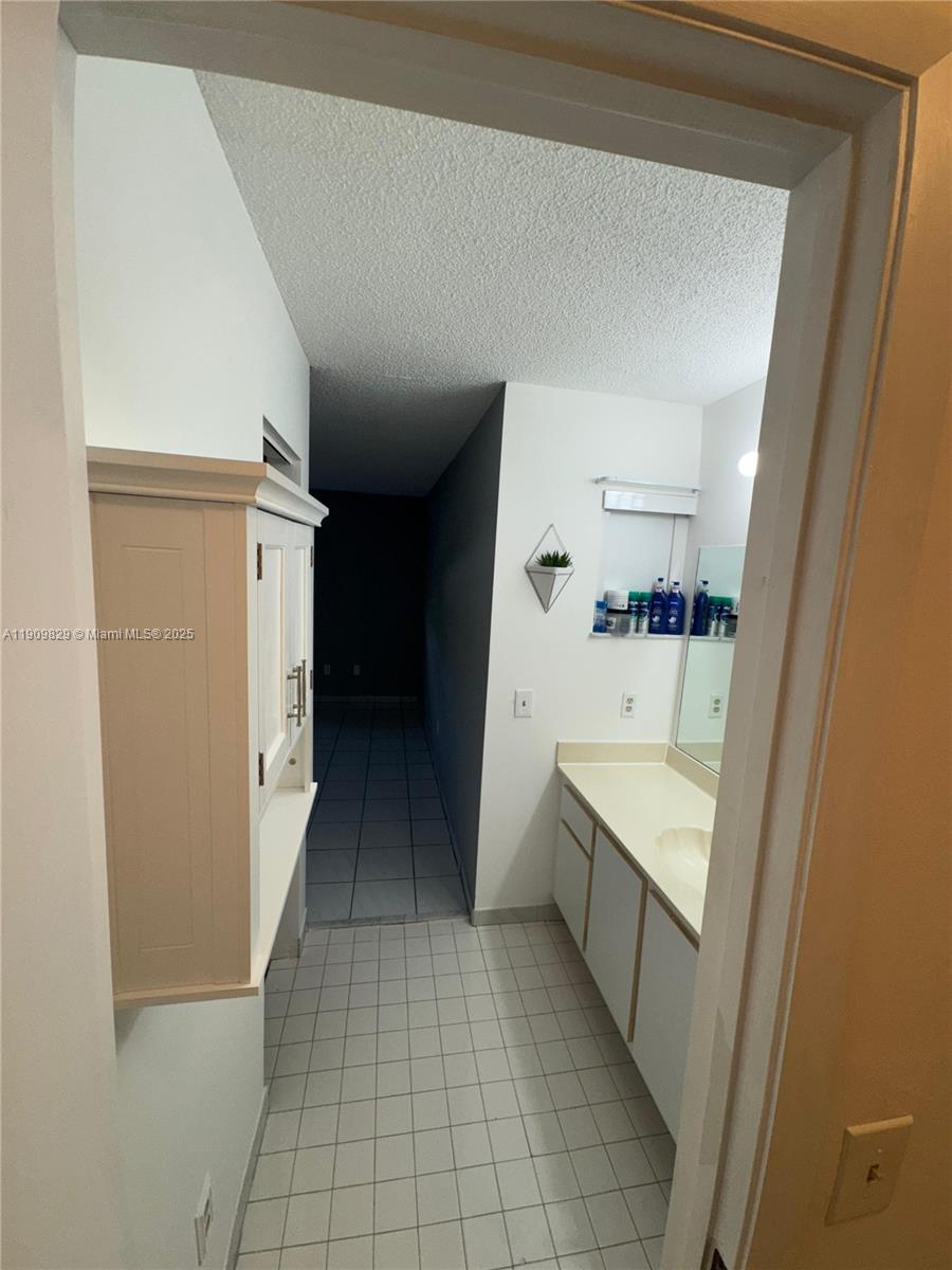 HAMMOCKS SEC 3 - Residential Lease