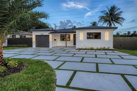 1305 N 31st Rd Hollywood FL 33021