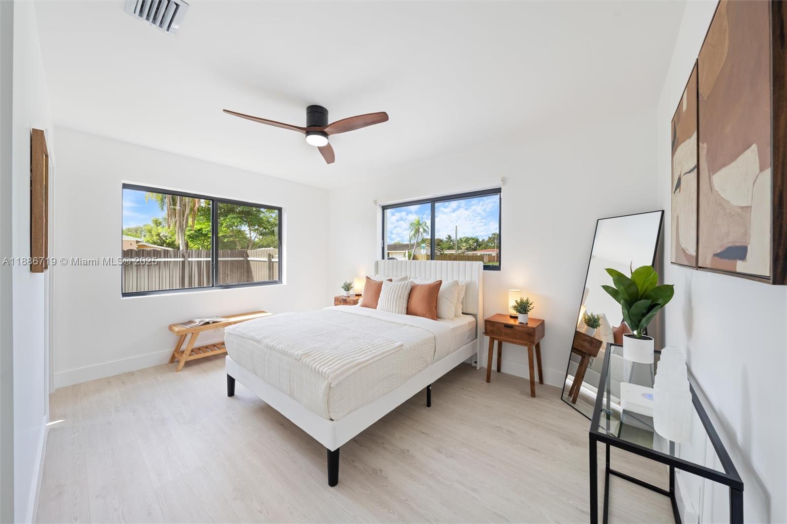 CENTRAL GOLF SEC OF HOLLY - Residential