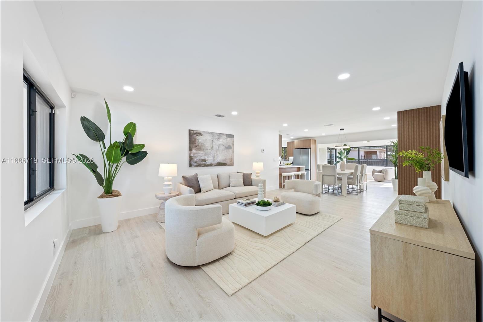 CENTRAL GOLF SEC OF HOLLY - Residential