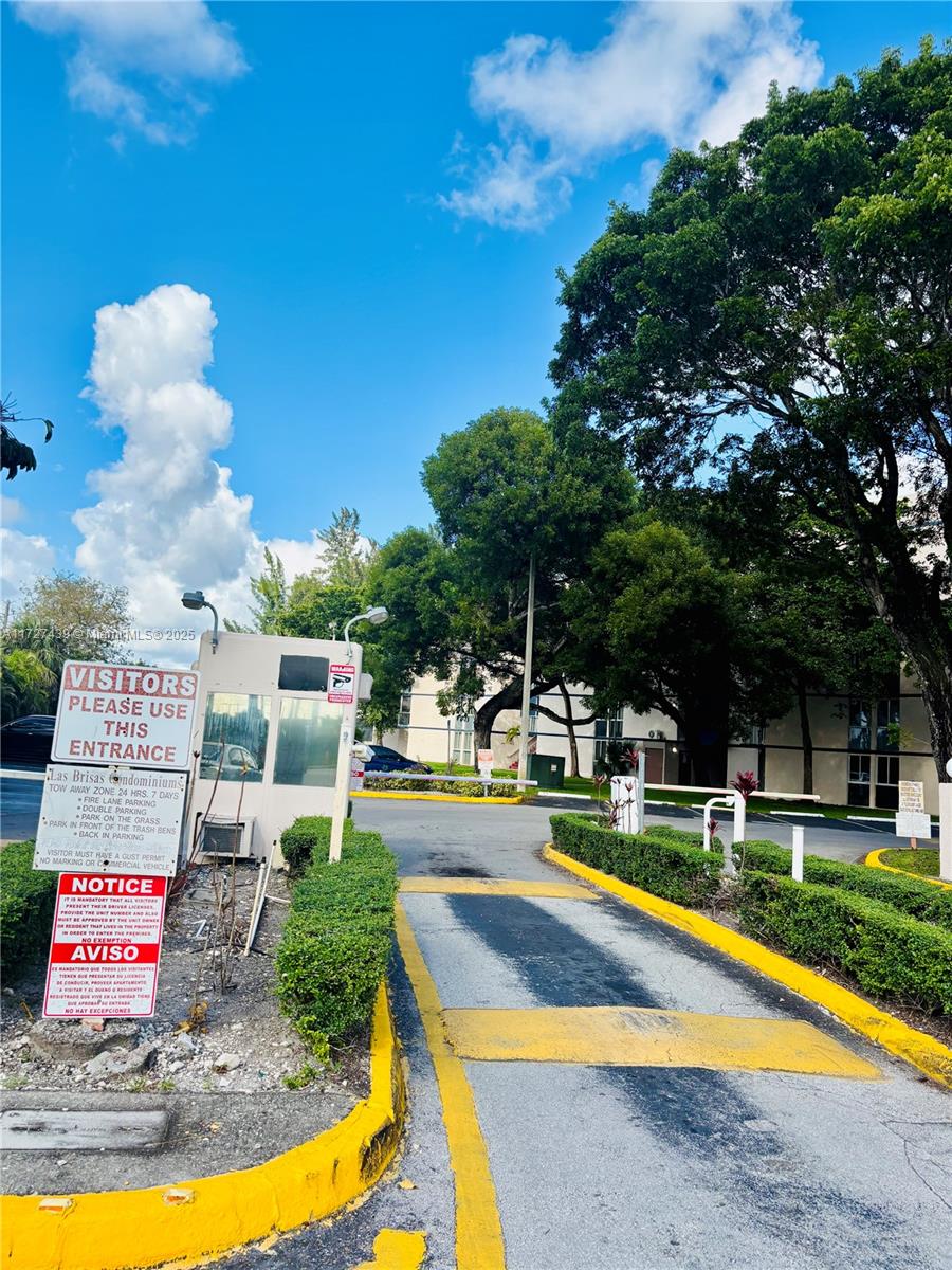 LAS BRISAS@ COUNTRY CLUB - Residential