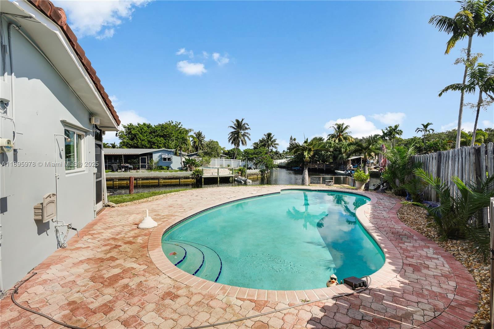 ROYAL PALM ACRES FIRST SE - Residential