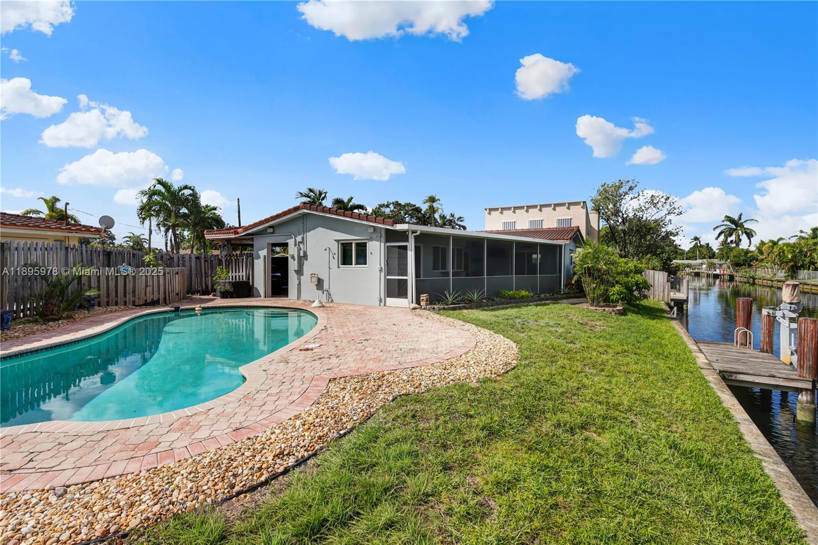 ROYAL PALM ACRES FIRST SE - Residential
