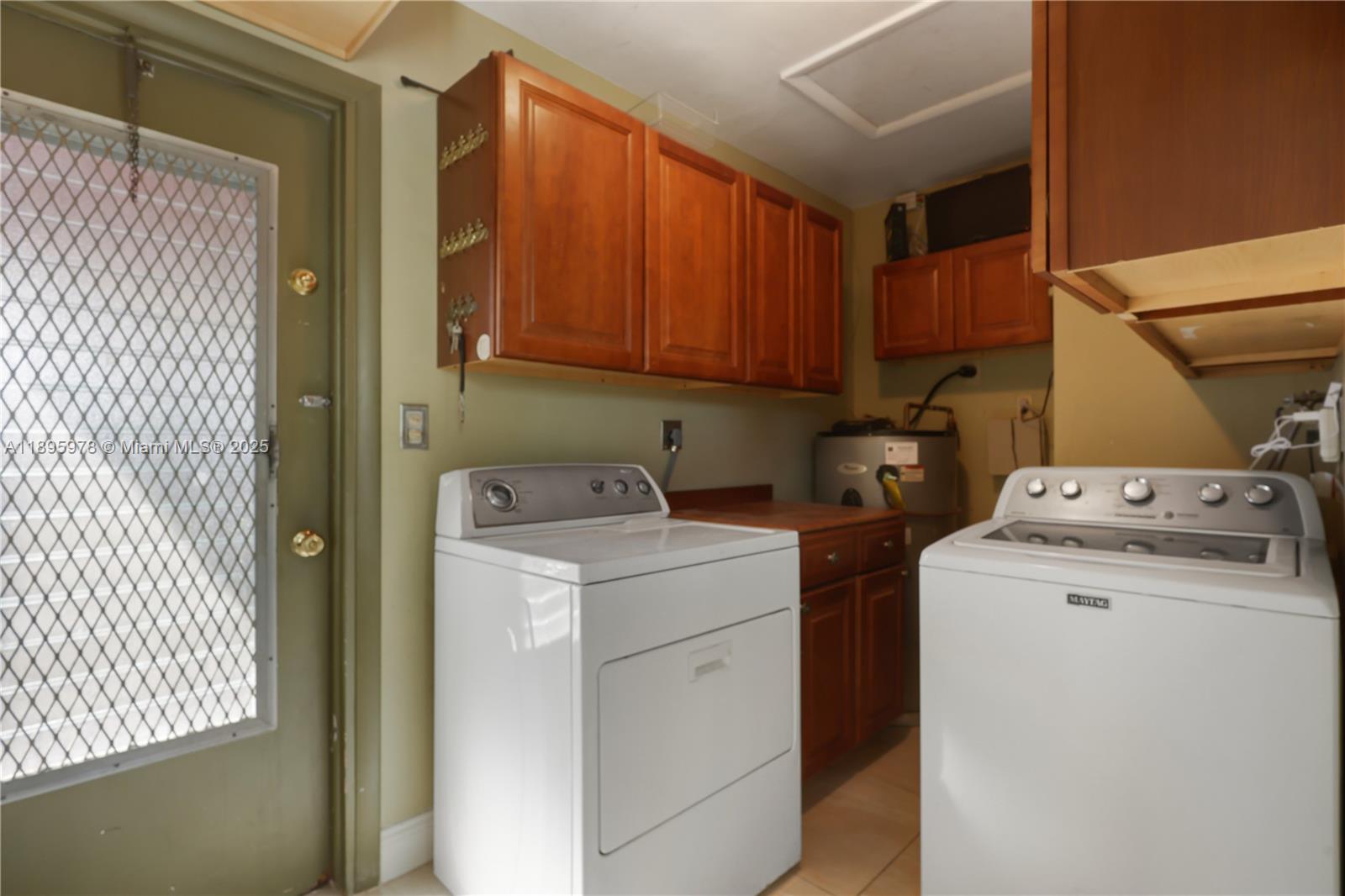 ROYAL PALM ACRES FIRST SE - Residential
