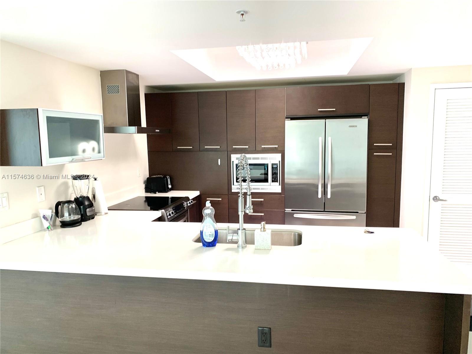 ST TROPEZ ON THE BAY III - Residential Lease