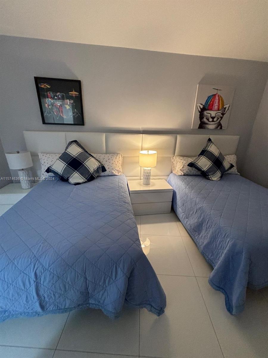 ST TROPEZ ON THE BAY III - Residential Lease