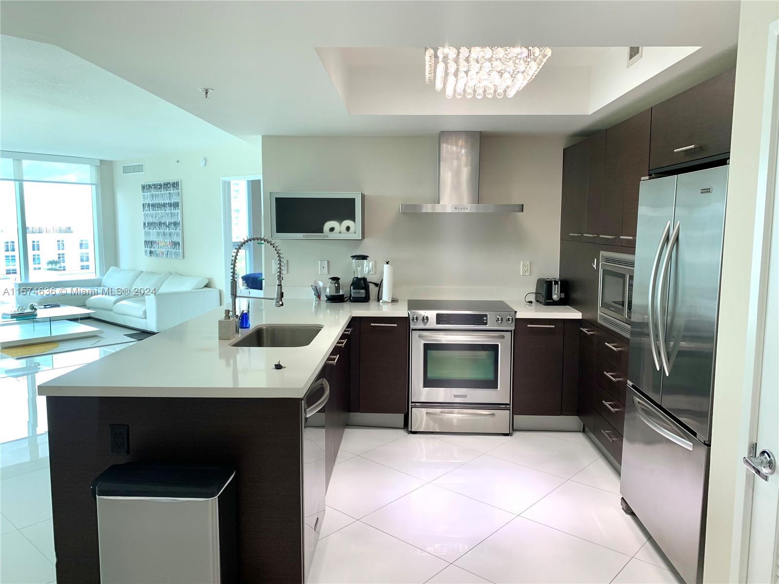 ST TROPEZ ON THE BAY III - Residential Lease