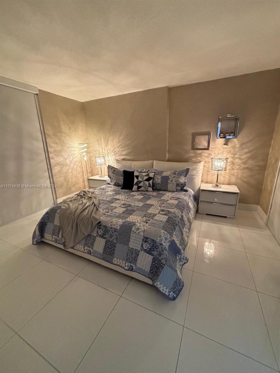 ST TROPEZ ON THE BAY III - Residential Lease