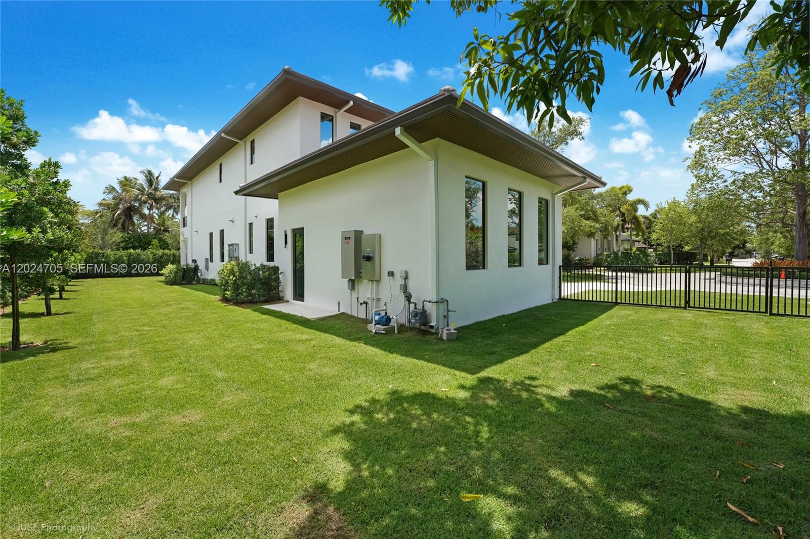 COCONUT PALM ESTATES - Residential