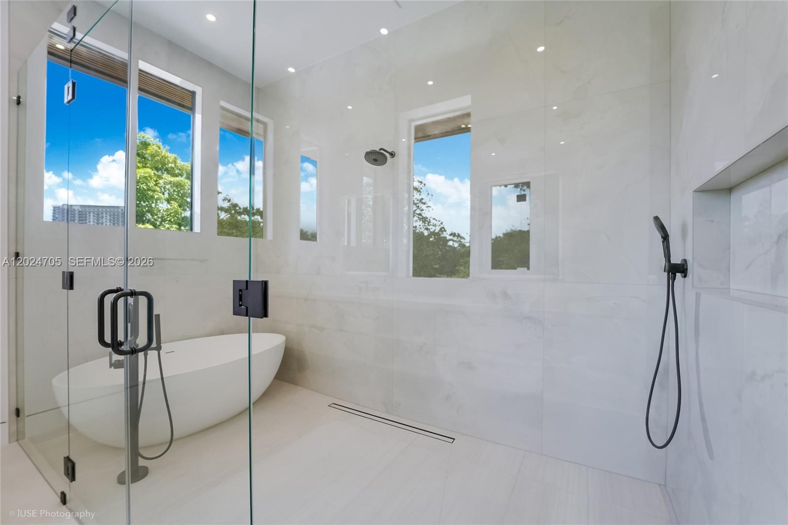 COCONUT PALM ESTATES - Residential