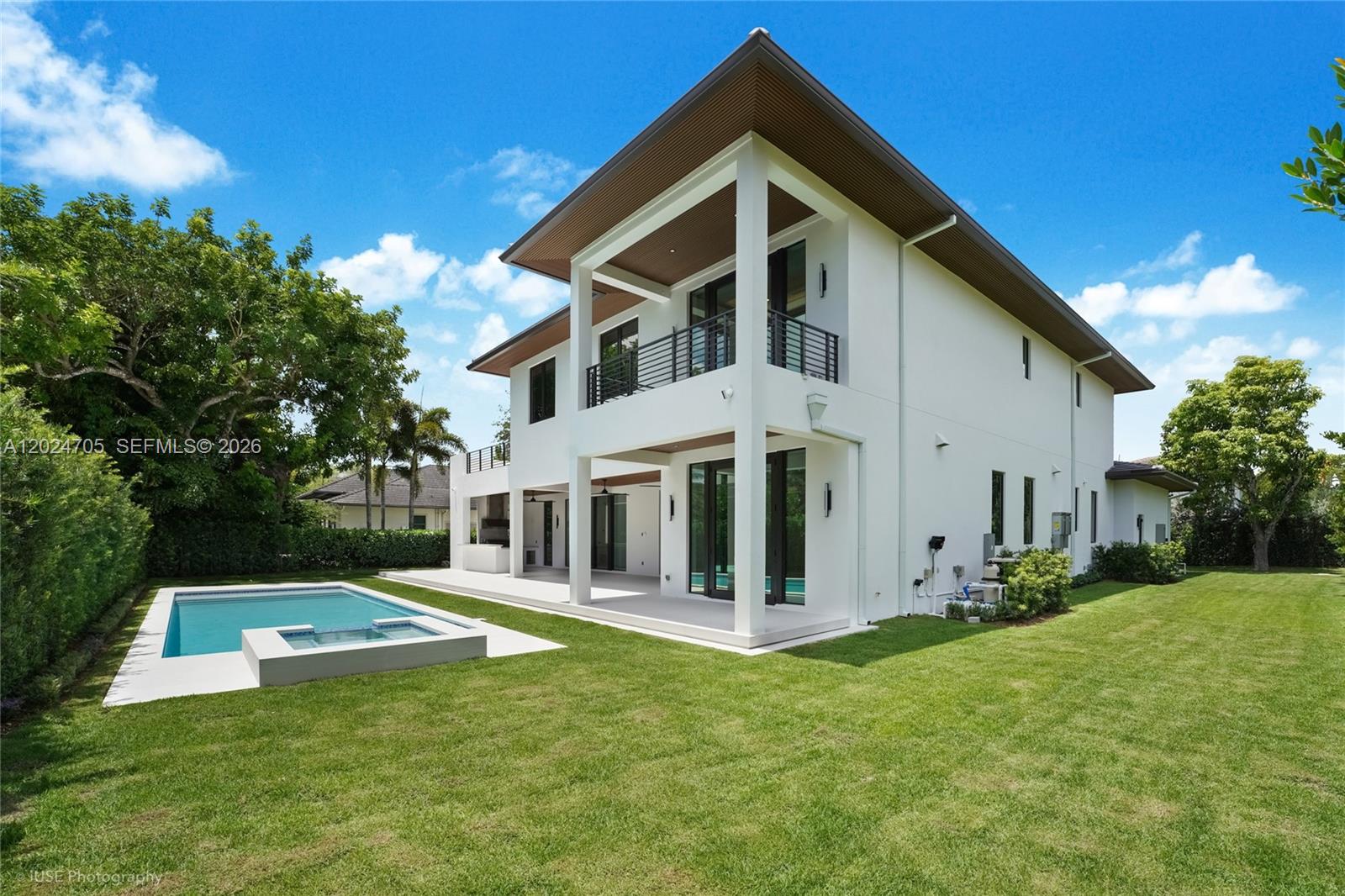 COCONUT PALM ESTATES - Residential
