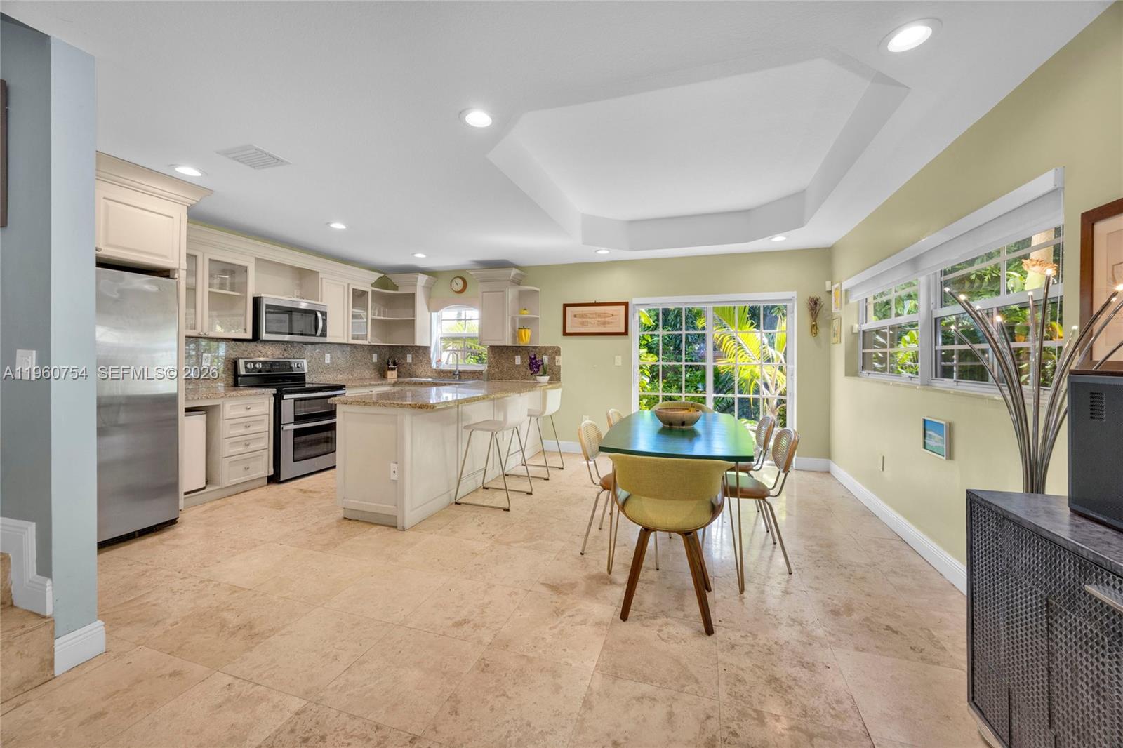 3233 Gifford Ln 3233