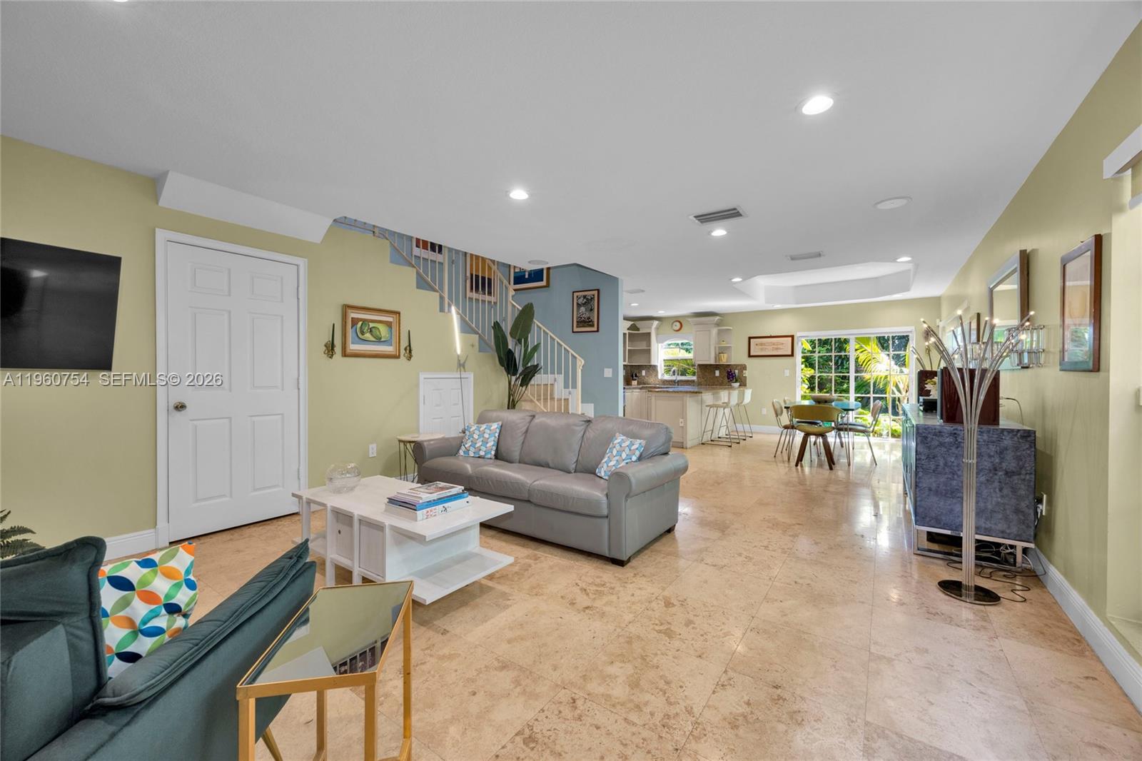 3233 Gifford Ln 3233