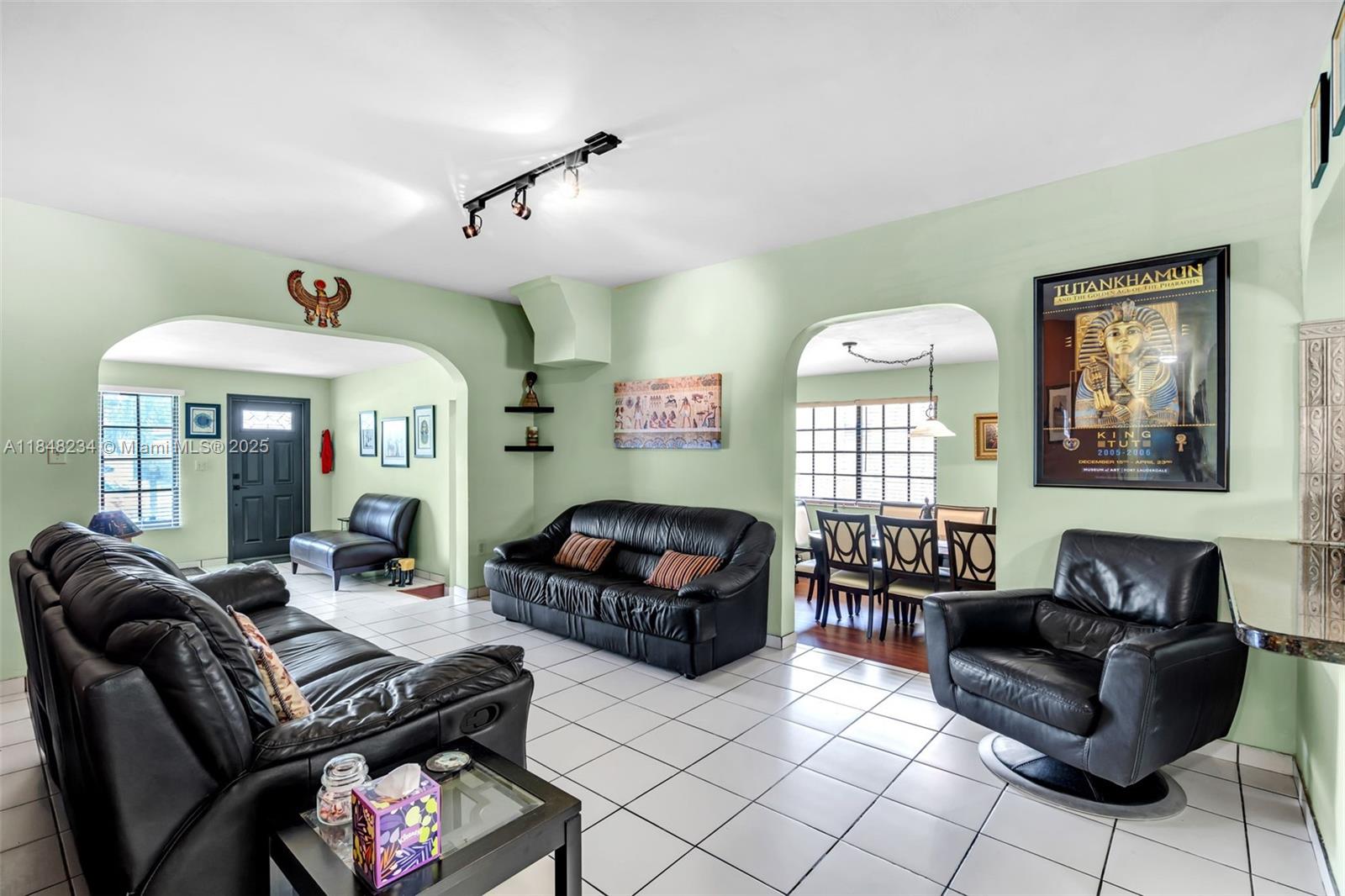 REV PL OF COUNTRY CLUB ES - Residential