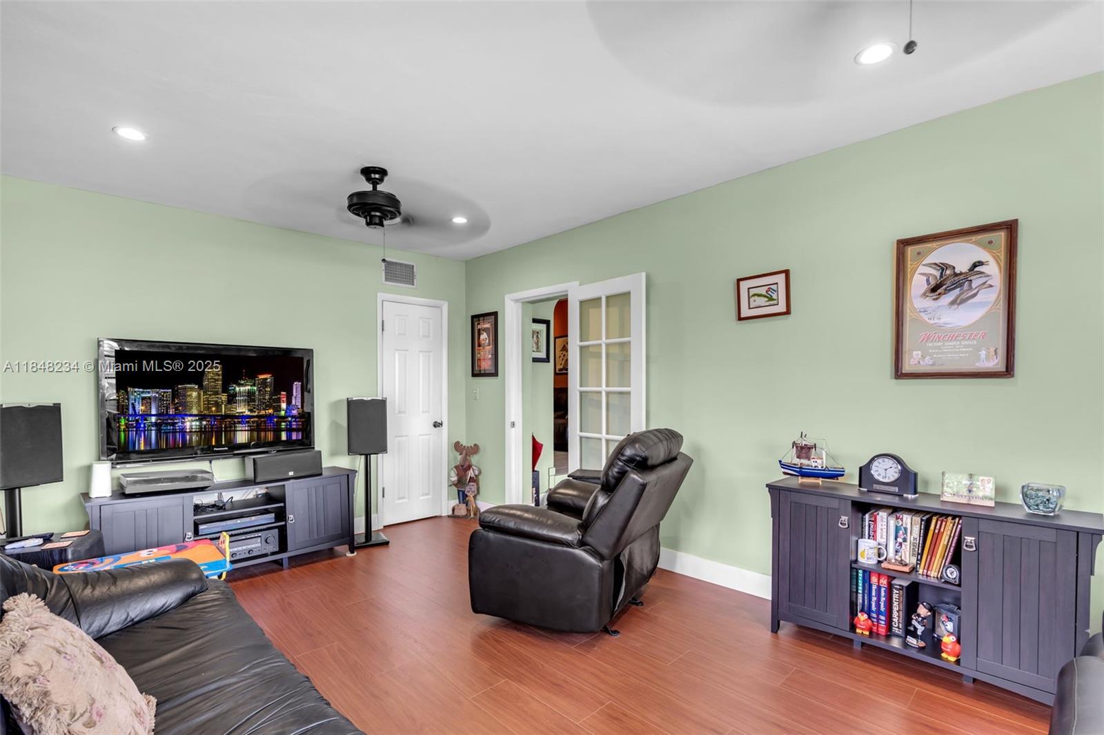 REV PL OF COUNTRY CLUB ES - Residential