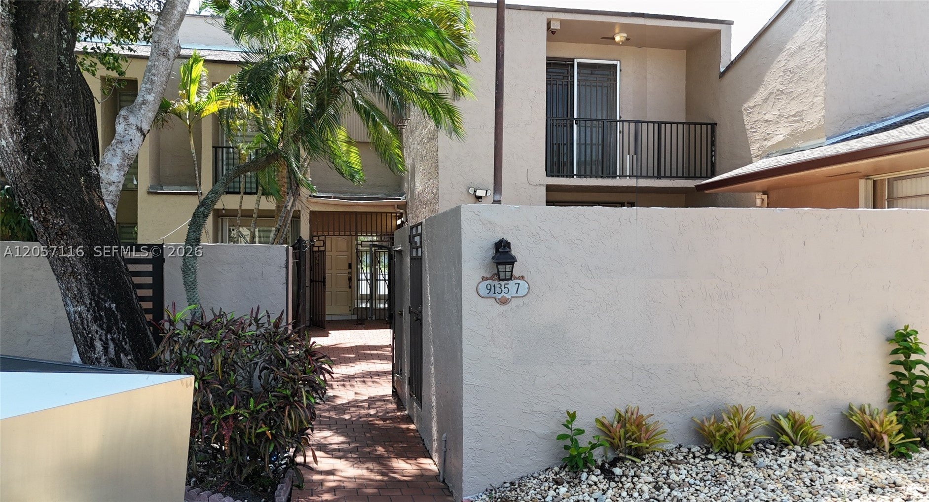 9135 Fontainebleau Blvd 7, Miami FL 33172