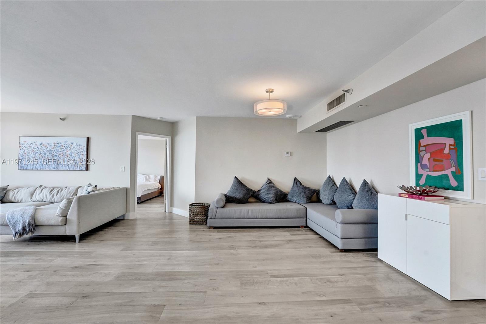 MYSTIC POINTE CONDO NO TH - Residential