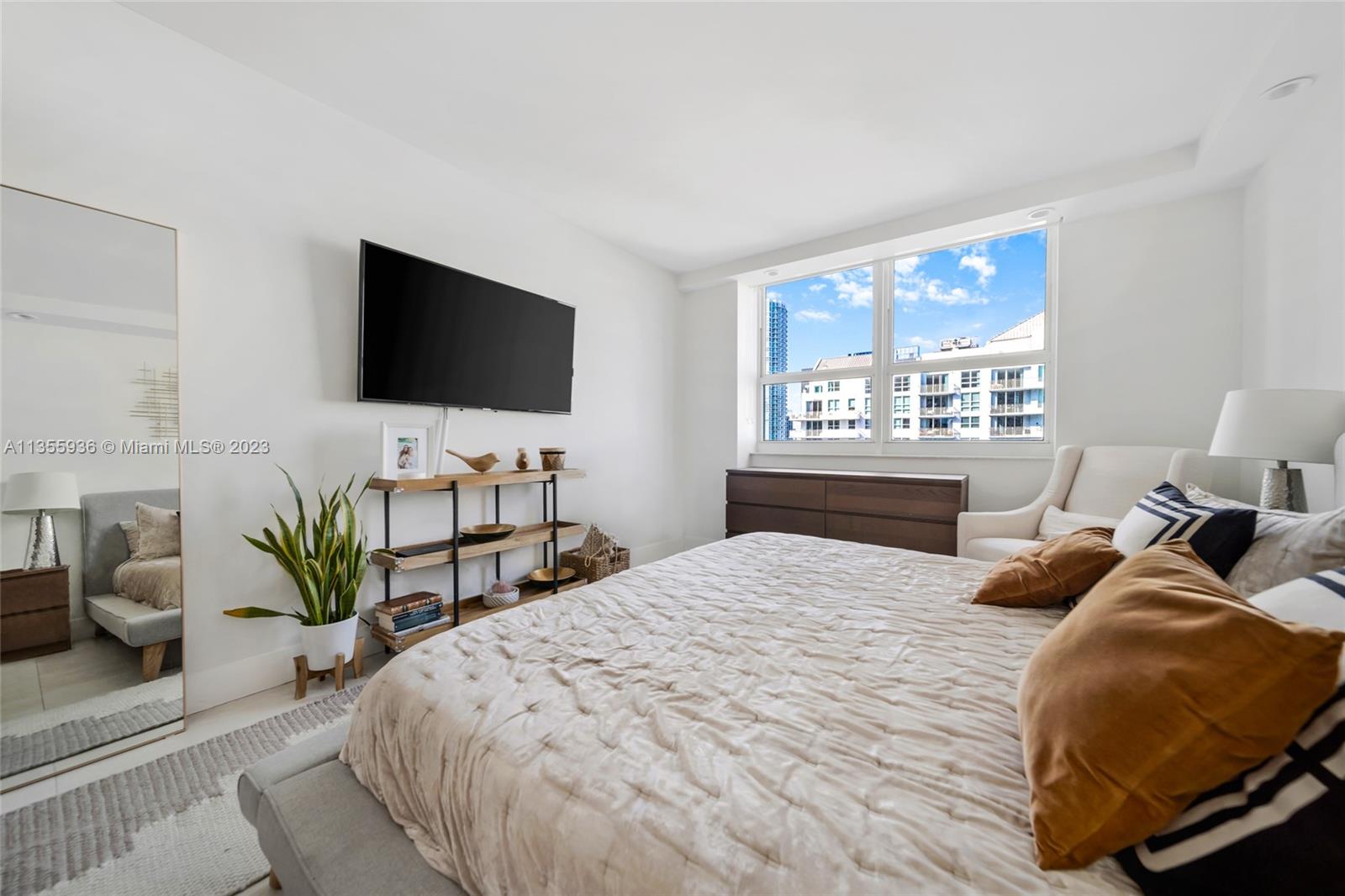 THE MARK ON BRICKELL COND - Residential Lease