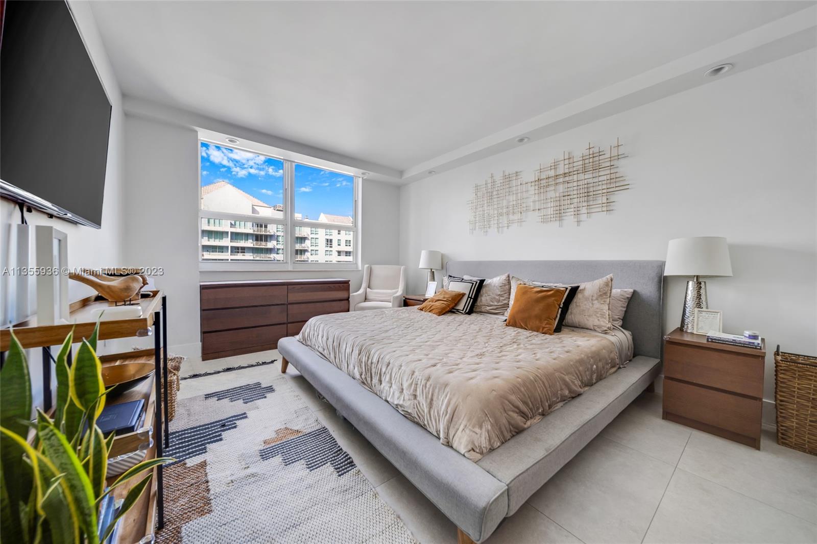 THE MARK ON BRICKELL COND - Residential Lease