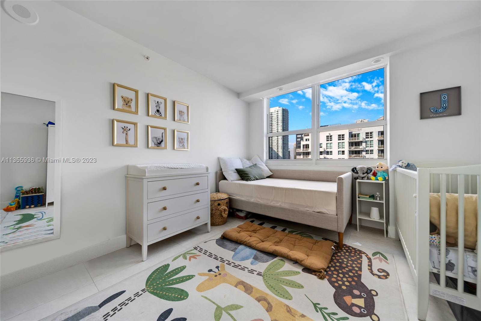 THE MARK ON BRICKELL COND - Residential Lease