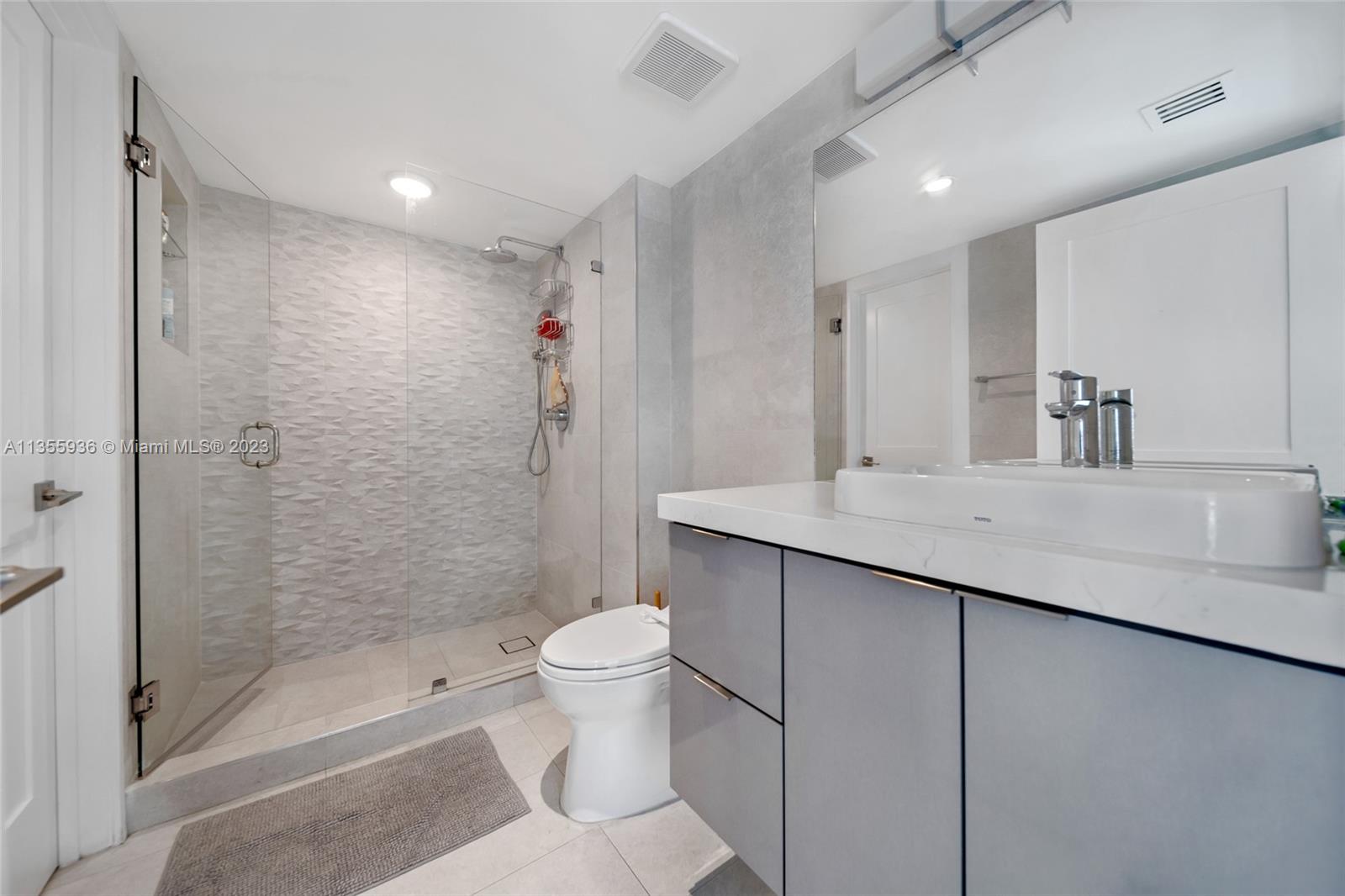 THE MARK ON BRICKELL COND - Residential Lease