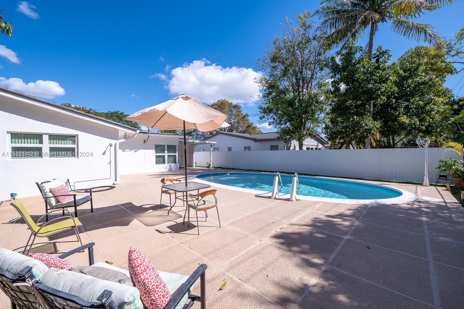 PICKWICK LAKE ESTATES SEC - Residential