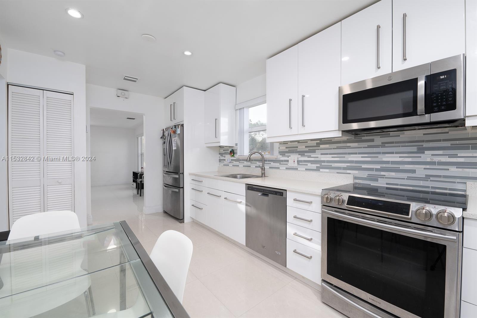 PICKWICK LAKE ESTATES SEC - Residential