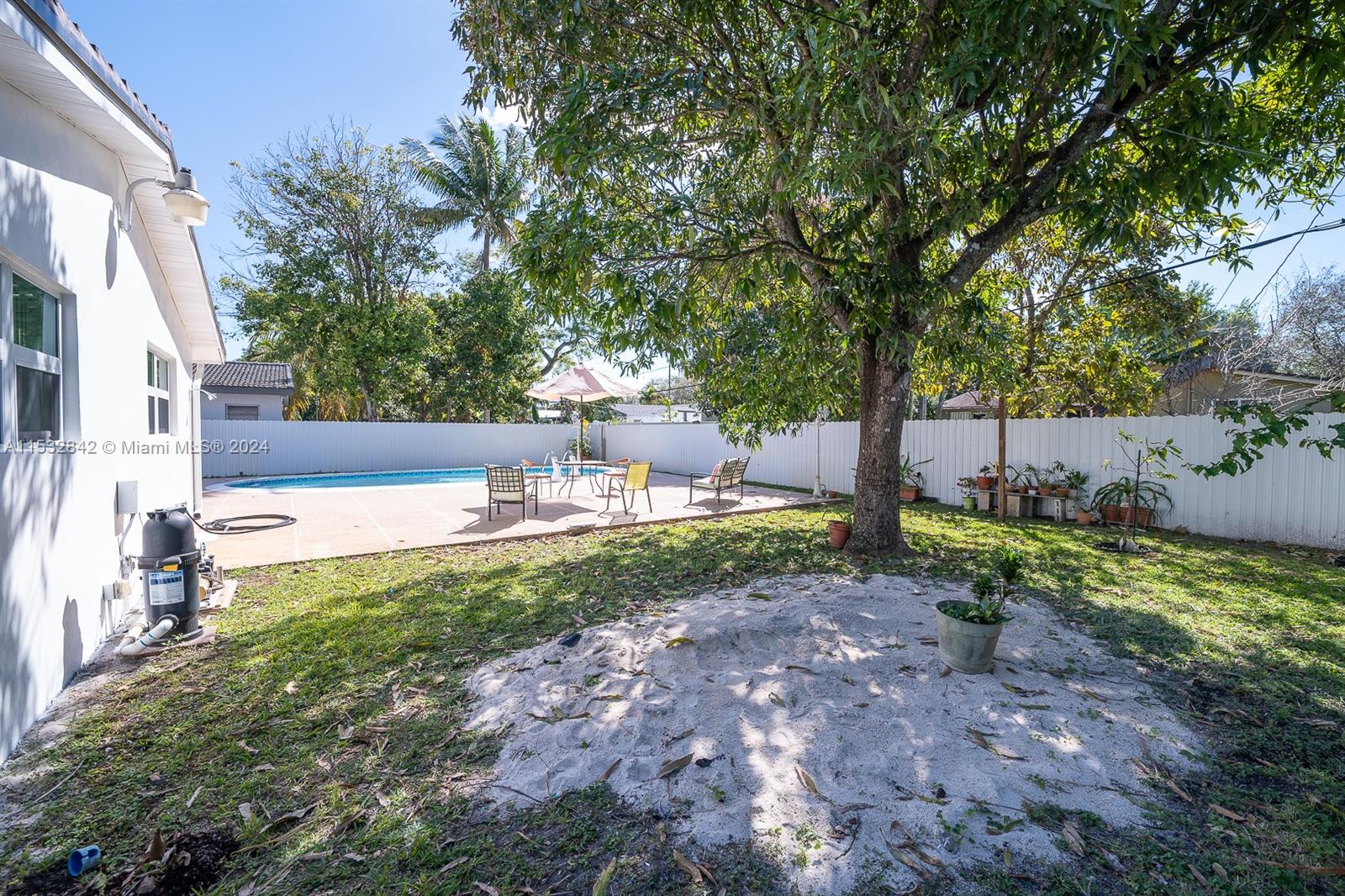 PICKWICK LAKE ESTATES SEC - Residential