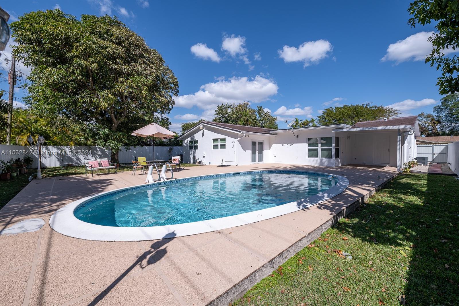 PICKWICK LAKE ESTATES SEC - Residential
