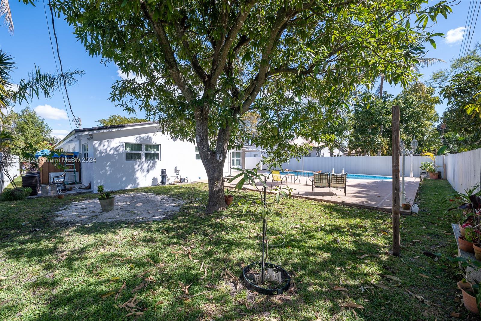 PICKWICK LAKE ESTATES SEC - Residential