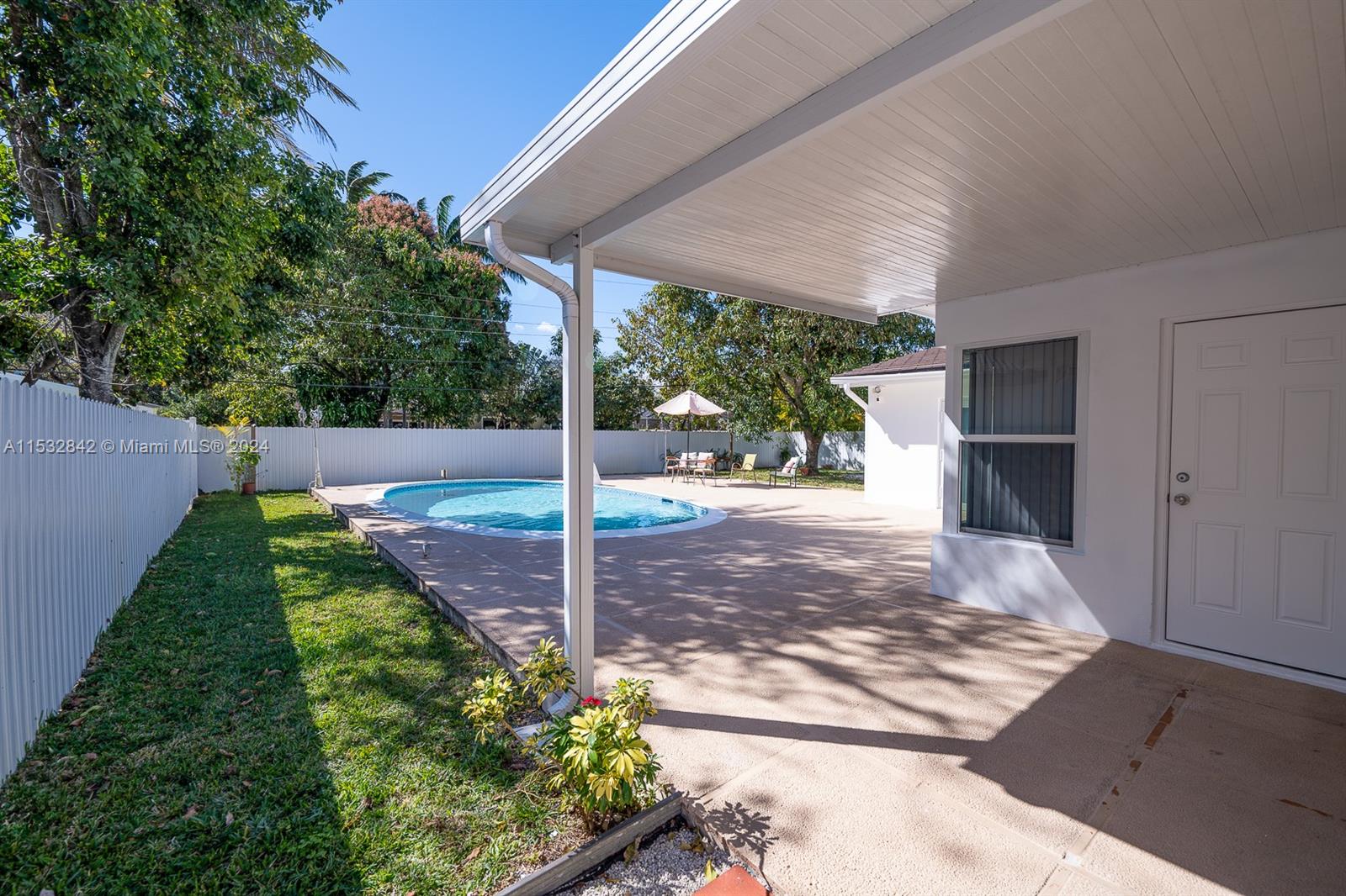 PICKWICK LAKE ESTATES SEC - Residential