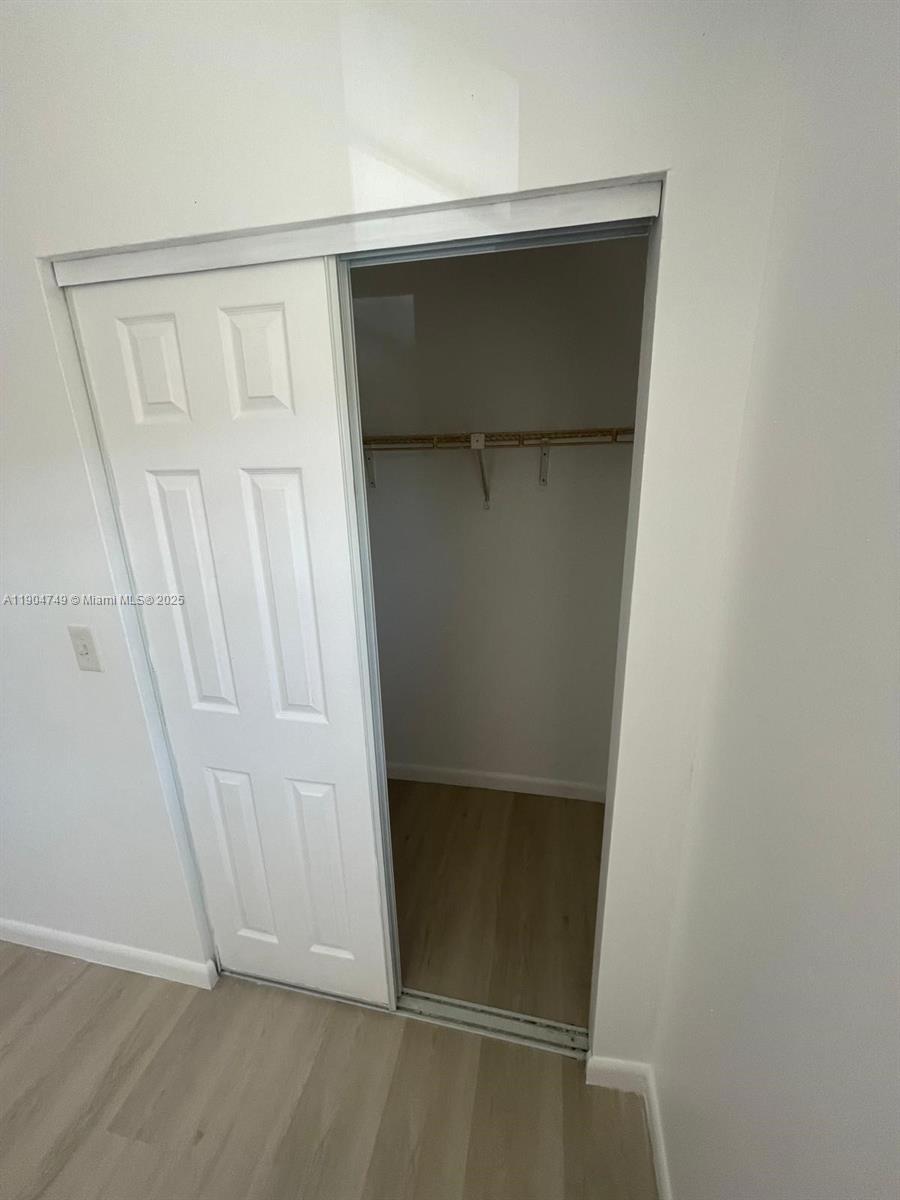 ROYAL OAKS TOWNHOUSE 2 CO - Residential Lease