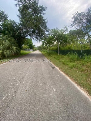 23625 SW 125TH AVE, HOMESTEAD, FL 33032 - Image eb298e197a65dd6ed4c1df669f2a42e5/1043943074