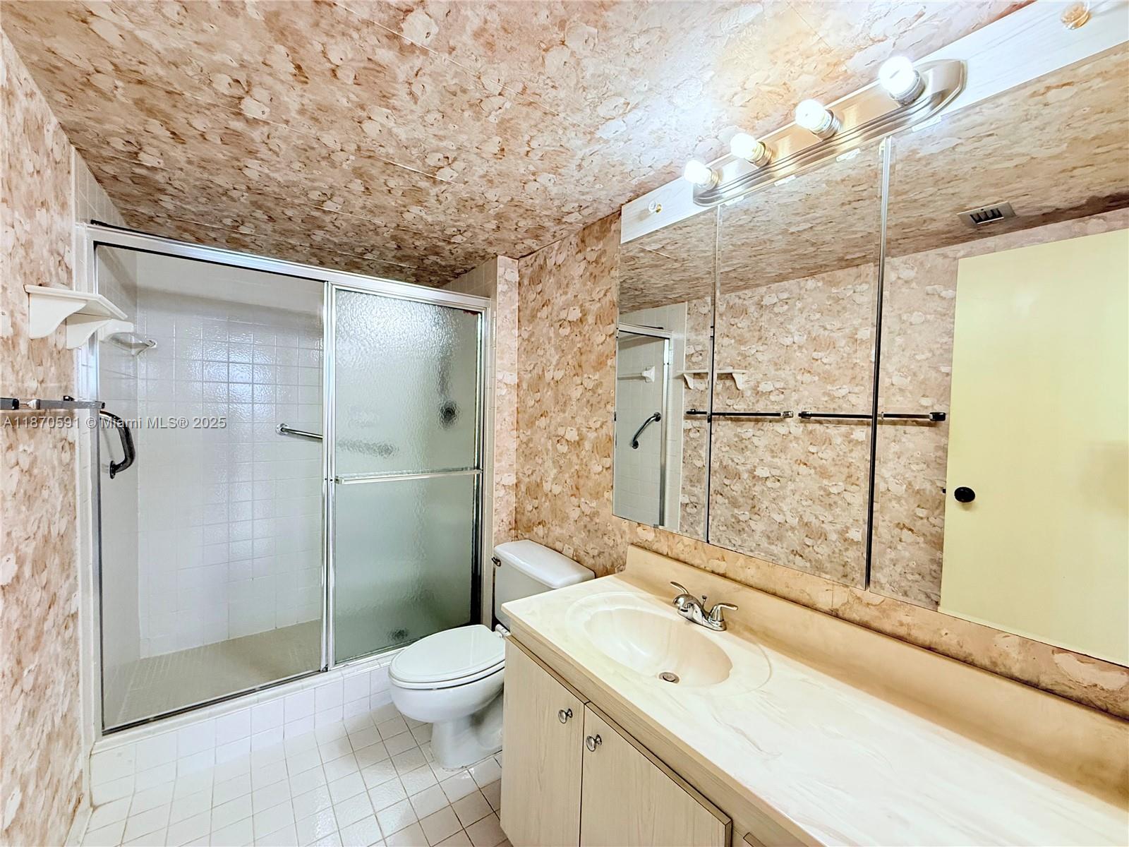 OLYMPUS CONDO PHASE - Residential